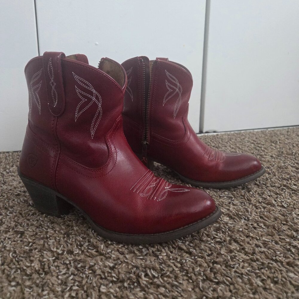 Ariat Women's Darlin Booties - Round Toe